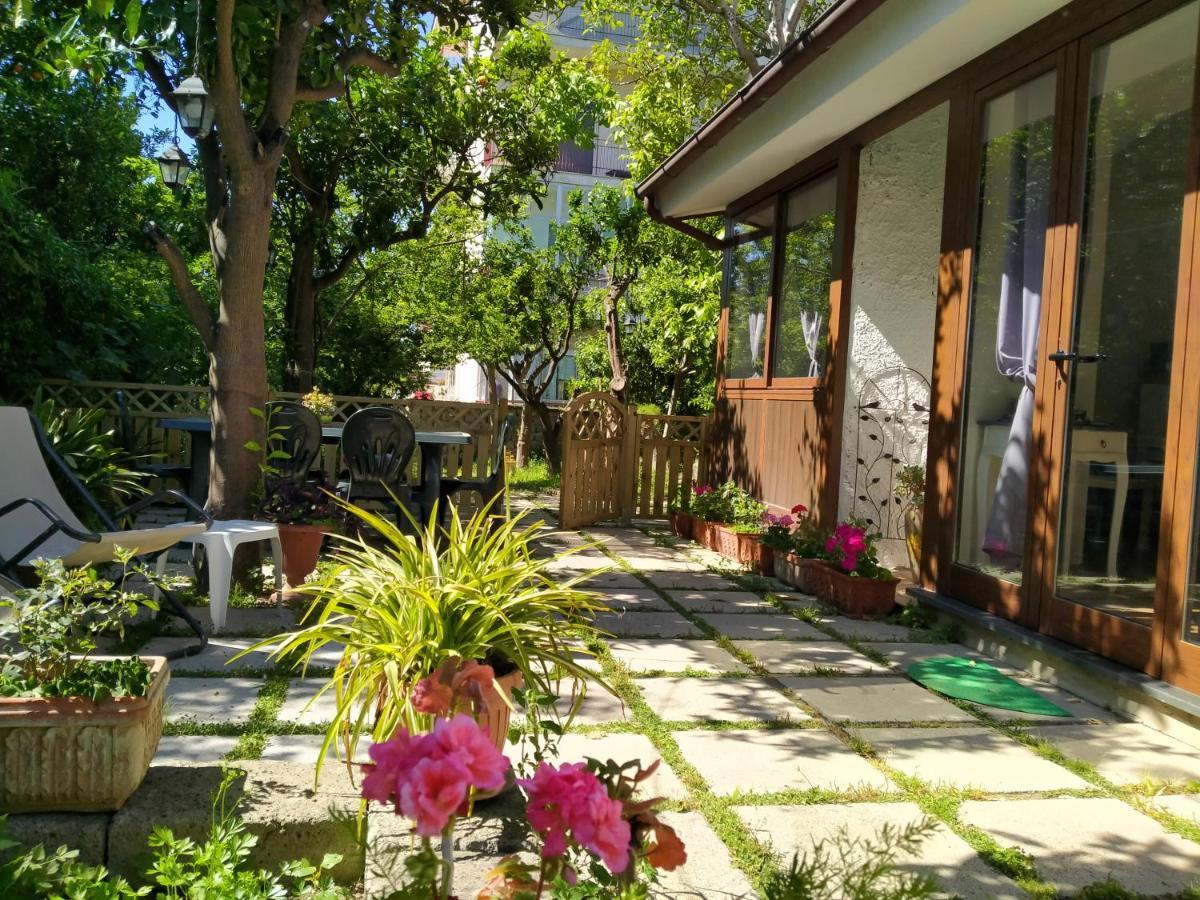 Villino L'Aranceto Sorrentino Bed & Breakfast Meta Exterior photo