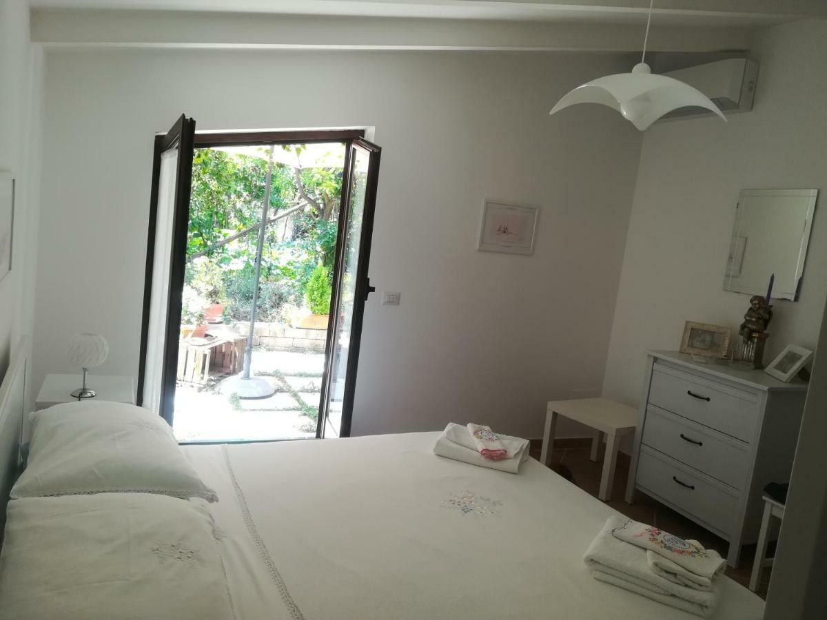 Villino L'Aranceto Sorrentino Bed & Breakfast Meta Exterior photo